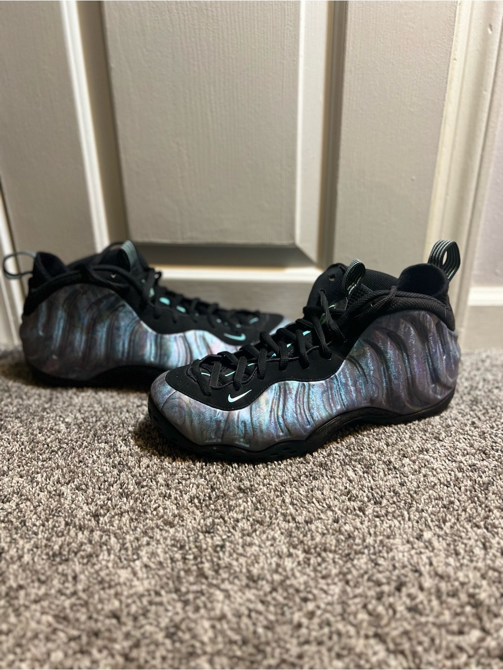 Nike Foamposite One Iridescent Teal - Picture 2 of 5